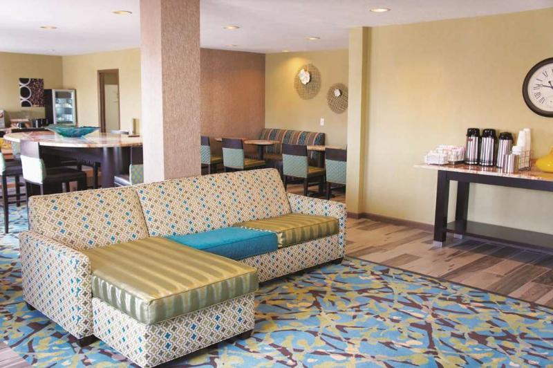 Hotel La Quinta By Wyndham Emporia Exteriér fotografie